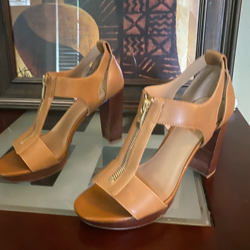 Franco Sarto 4 inch heels with top zipper.